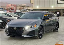 نيسان ألتيما